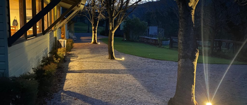 decorative-aggregate-header | STONECO Hunter Limestone